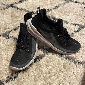 Black Nike Run Utility